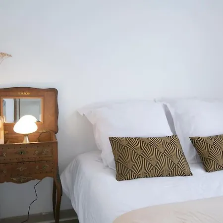 Heavenly & Cozy Parisian Flat - Place Voltaire