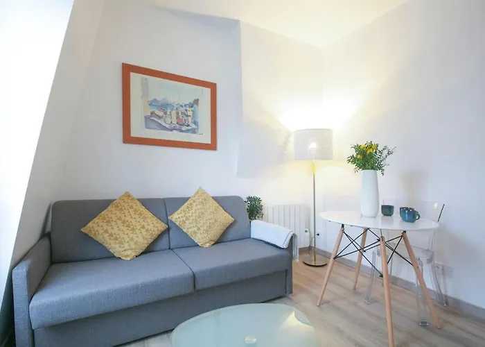 Heavenly & Cozy Parisian Flat - Place Voltaire *